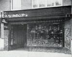 Winkelpui C.M. Wijnberg, Bilderdijkstraat 78, Amsterdam
<br/>
Bouwbedrijf, 1928-09-20